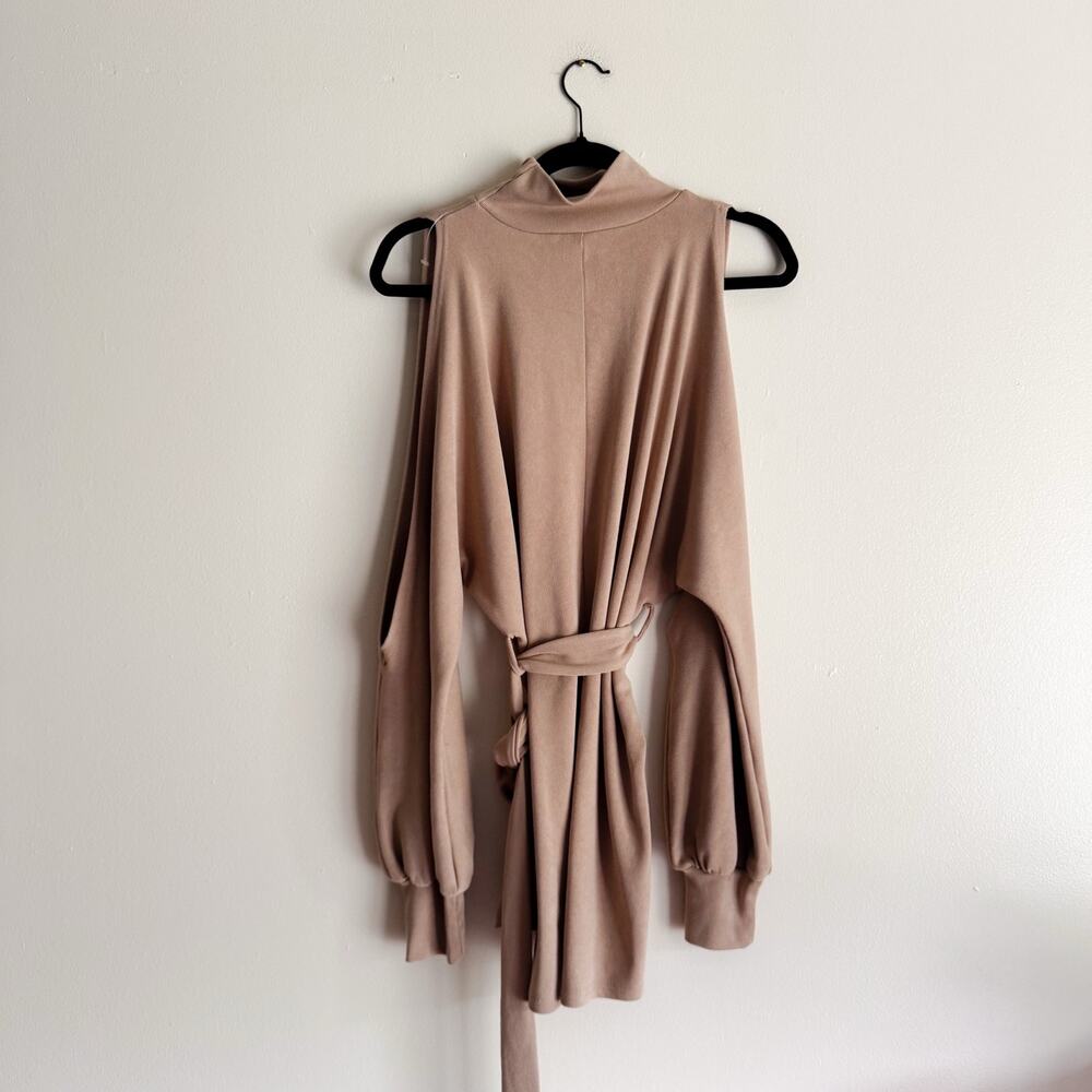 Lovers and Friends Tan Brown Gloria Open Shoulder Mock Neck Mini Dress Small - Picture 8 of 10